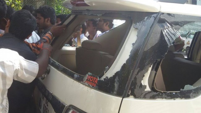 Mahendra car attacked